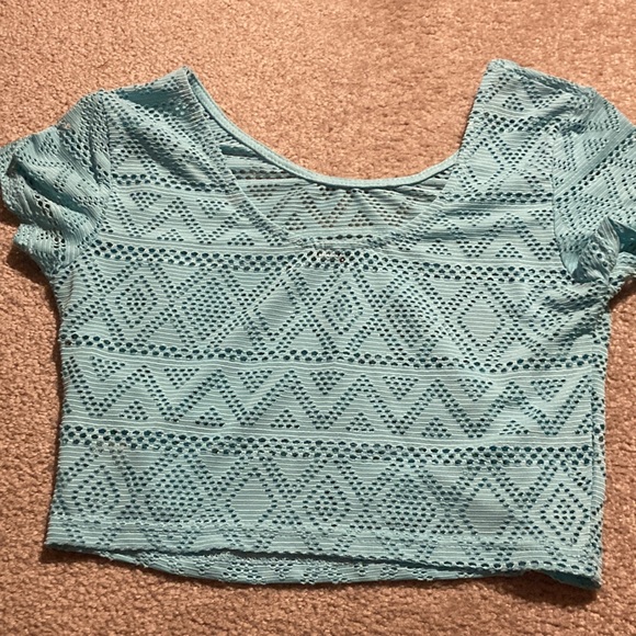 Tiffany blue color crop top - Picture 3 of 4